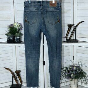 Lucky Brand Jeans Size 6 28 Blue Floral Embroidered Skinny